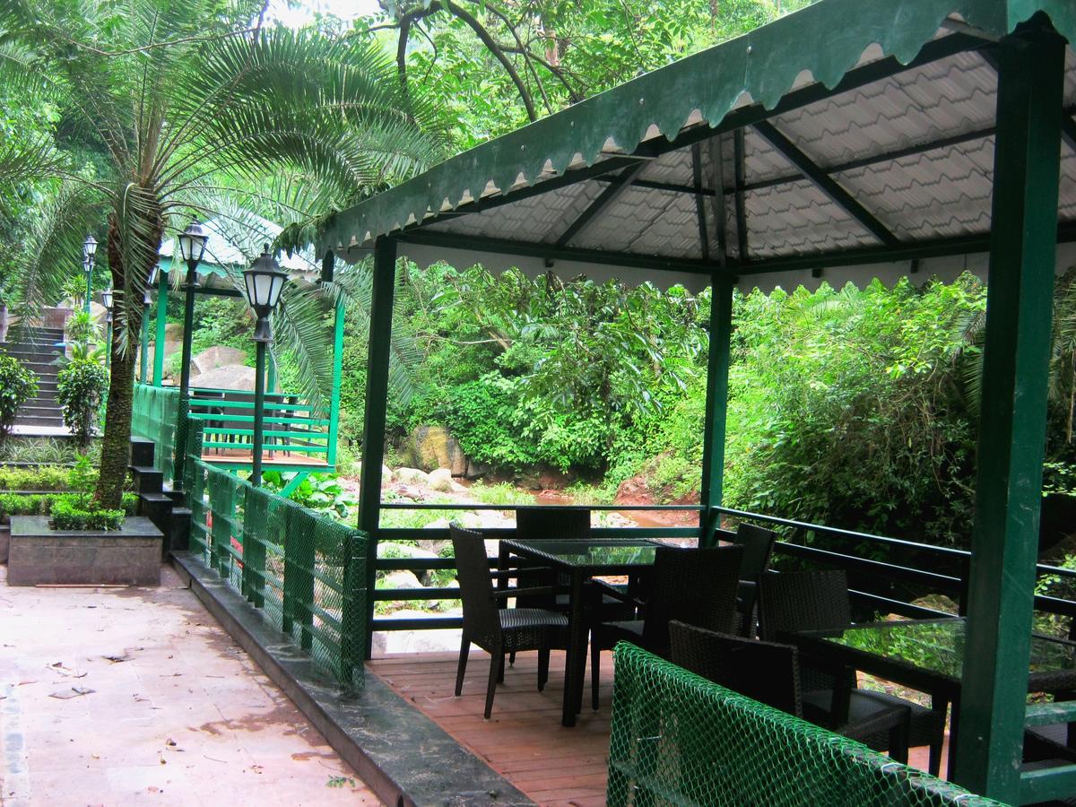 Hôtel Savoy Greens à Kasauli Extérieur photo