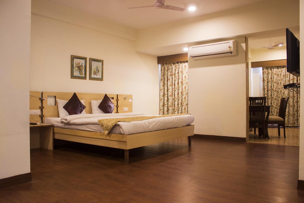Hôtel Savoy Greens à Kasauli Extérieur photo